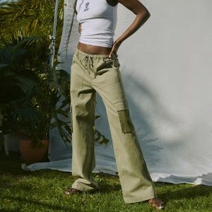 Abercrombie Pull on Wide Leg Cargo Pant